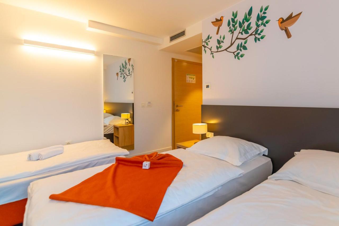 Hotel Park Superior 3* Čakovec Buitenkant foto