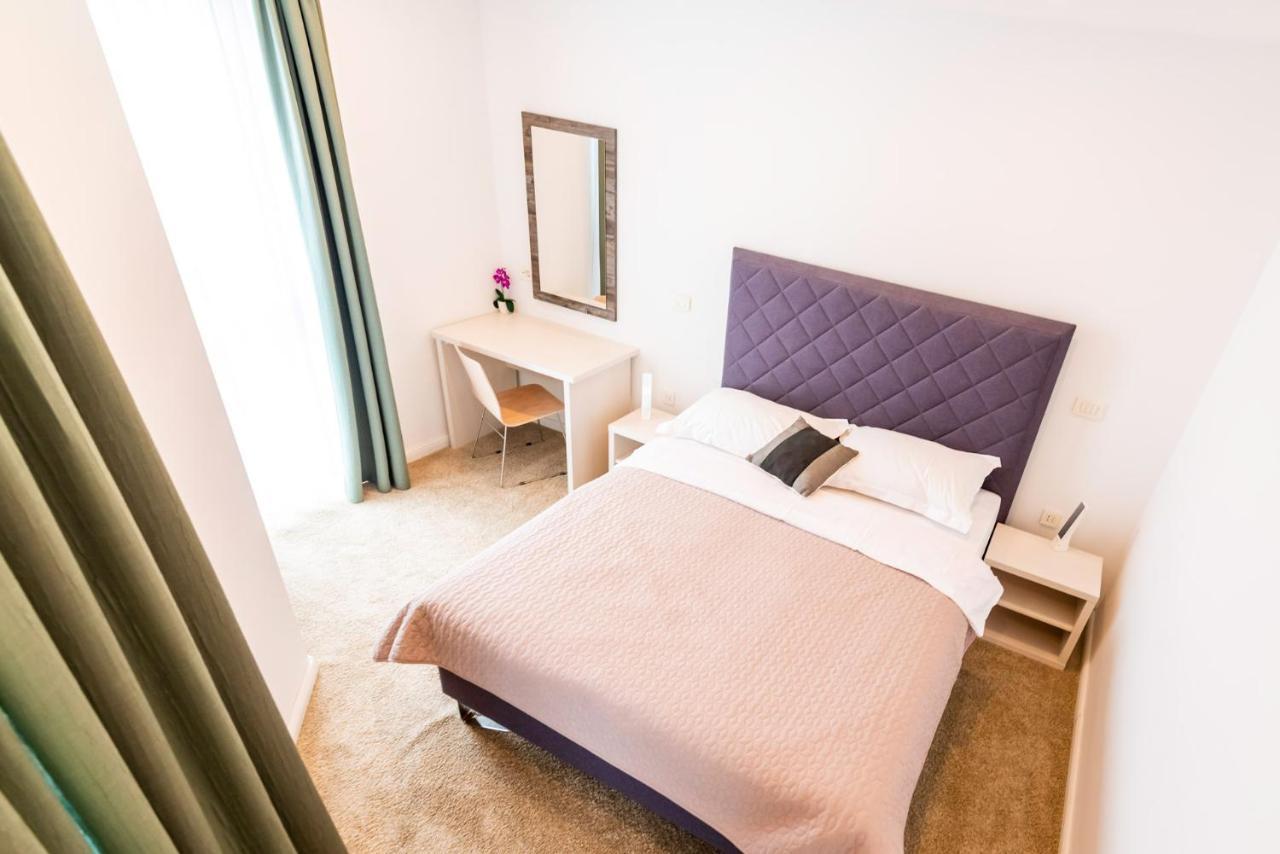Hotel Park Superior 3* Čakovec Buitenkant foto